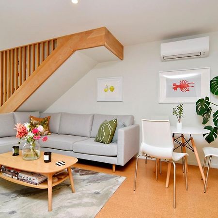 Dickens St - Christchurch Holiday Homes Экстерьер фото