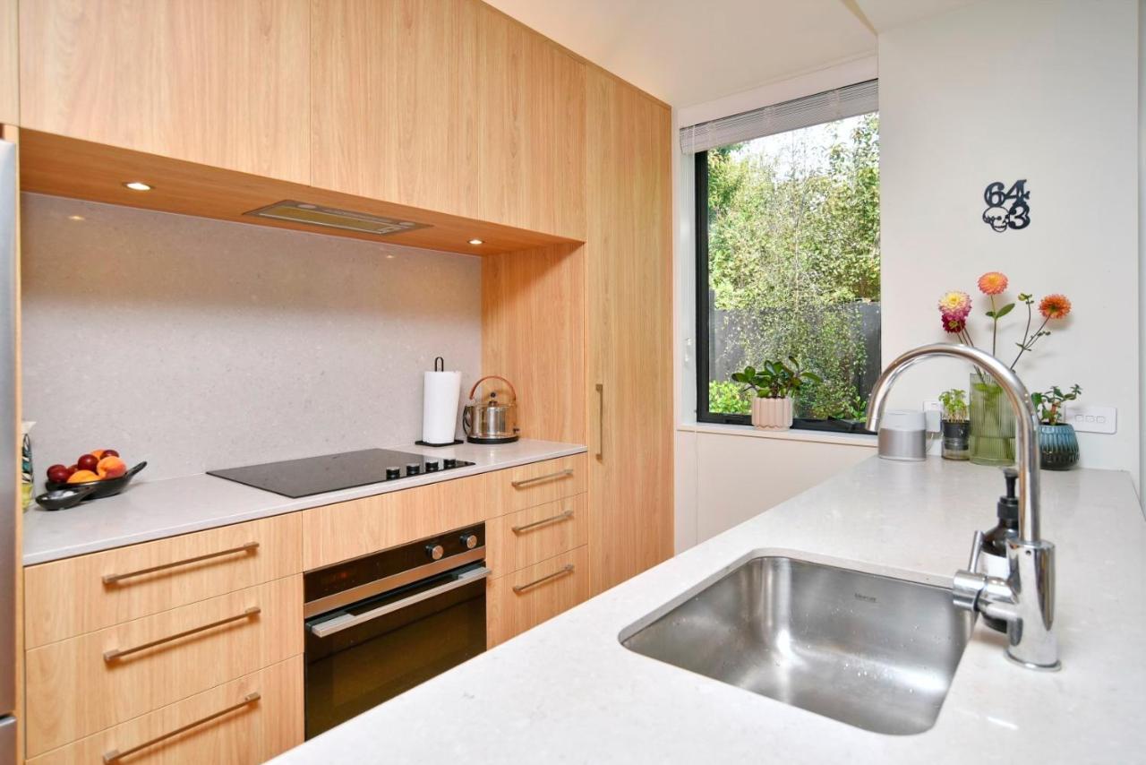 Dickens St - Christchurch Holiday Homes Экстерьер фото