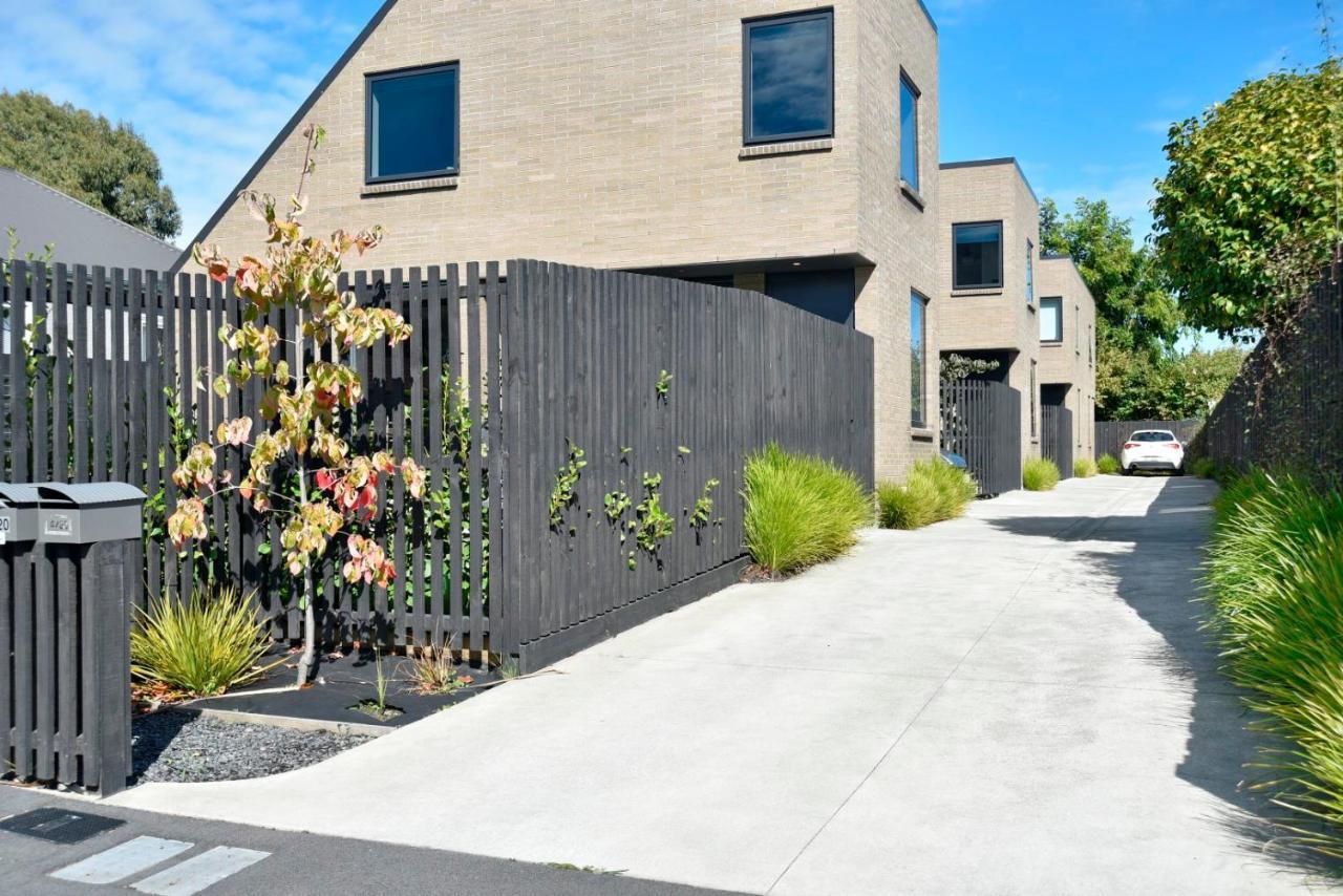 Dickens St - Christchurch Holiday Homes Экстерьер фото