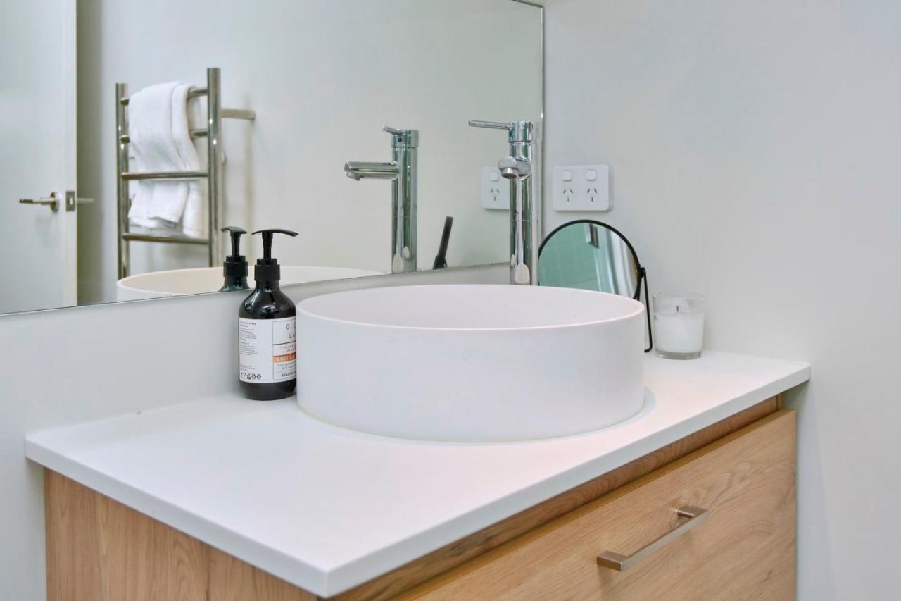Dickens St - Christchurch Holiday Homes Экстерьер фото
