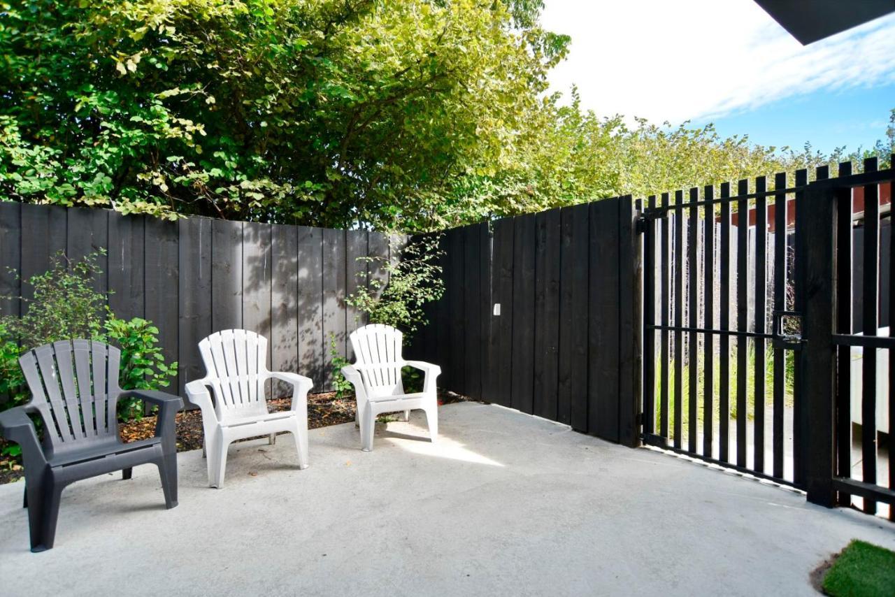 Dickens St - Christchurch Holiday Homes Экстерьер фото