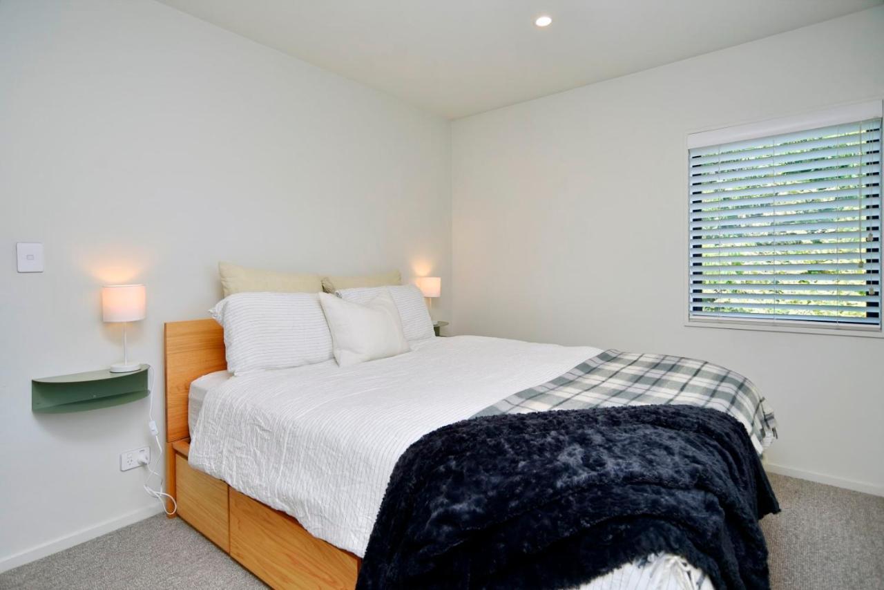 Dickens St - Christchurch Holiday Homes Экстерьер фото