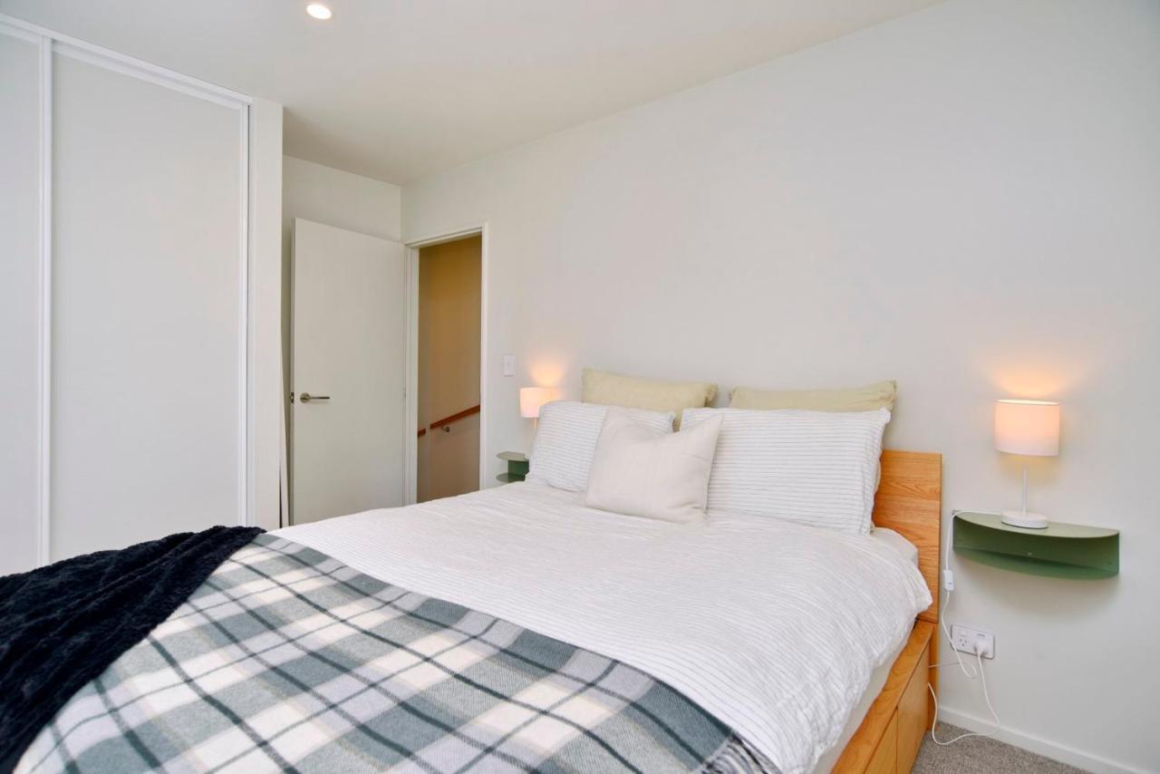 Dickens St - Christchurch Holiday Homes Экстерьер фото